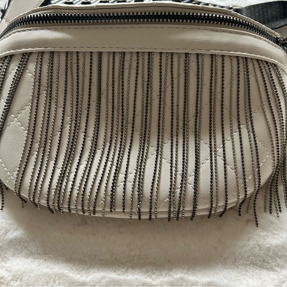 Fringe/tassle Crossbody/Fannypack Bag - Picture 6 of 11